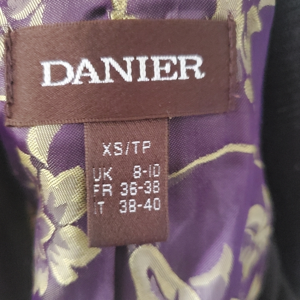 Danier fitted leather and  wool brown jacket. Size xs - Picture 10 of 10